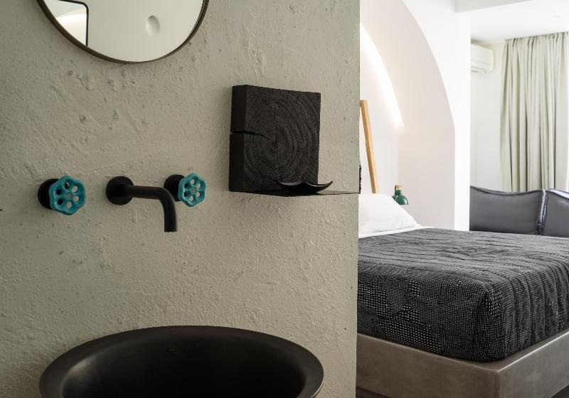 سوئیت جونیور با ماساژ آبی, Afroditi Venus Beach Resort