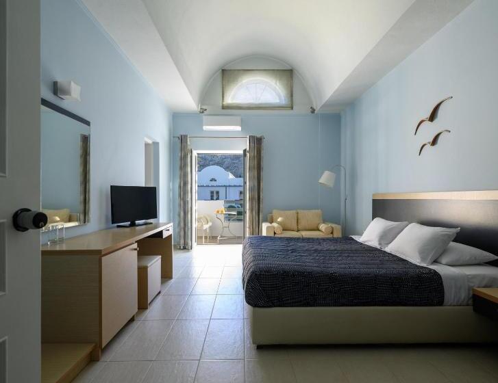 سوییت جونیور, Afroditi Venus Beach Resort