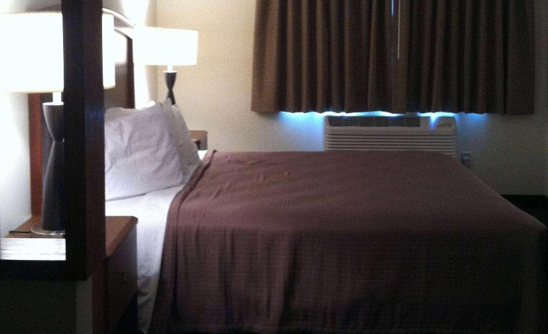 Deluxe Suite King Bed, Americinn By Wyndham Beulah
