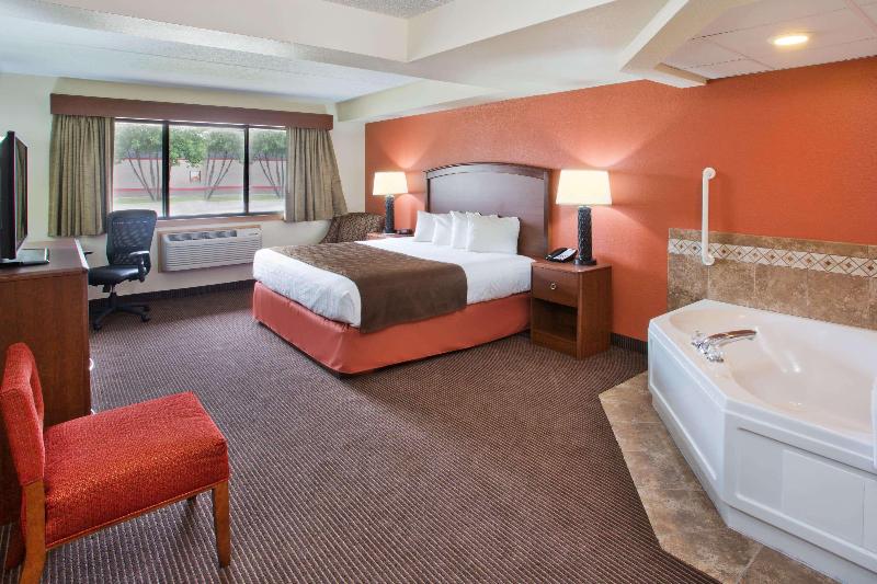 带大床的标准间, Americinn By Wyndham Grand Forks