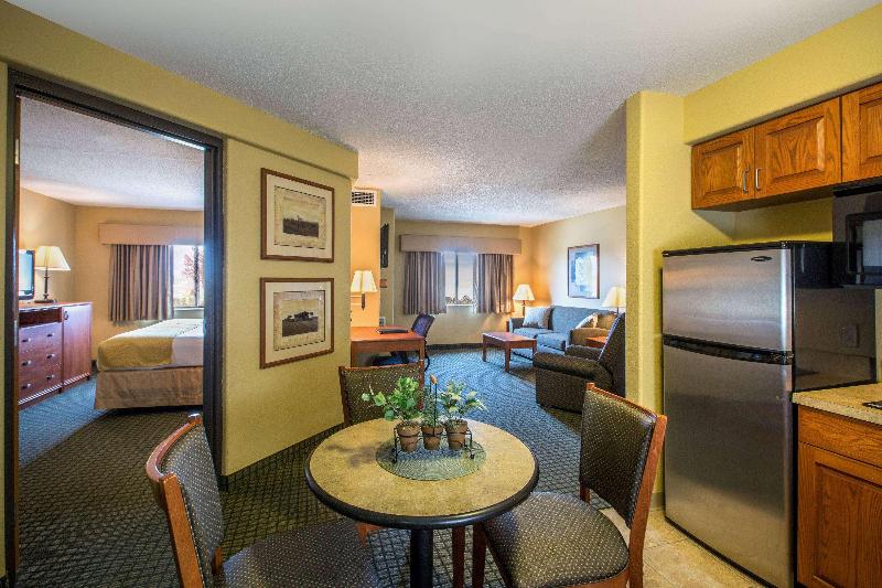 Suite Adapted for people with reduced mobility, Americinn By Wyndham Peoria