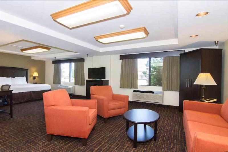 استودیو استاندارد با تخت کینگ, Americinn By Wyndham Peoria