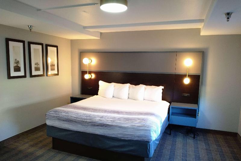 اتاق استاندارد با تخت بزرگ, Americinn By Wyndham Peoria