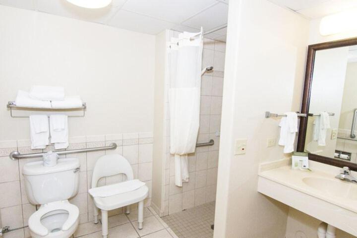 اتاق استاندارد برای معلولان, Americinn By Wyndham Peoria