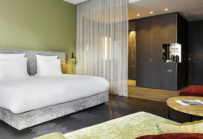 استودیوی استاندارد, East Hotel Hamburg