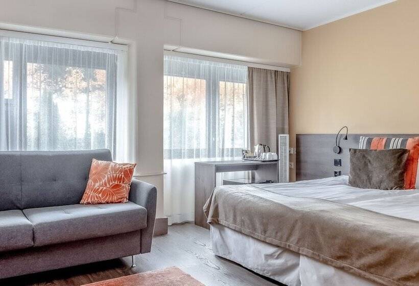 اتاق سوپریور با تخت بزرگ, Holiday Club Turun Caribia