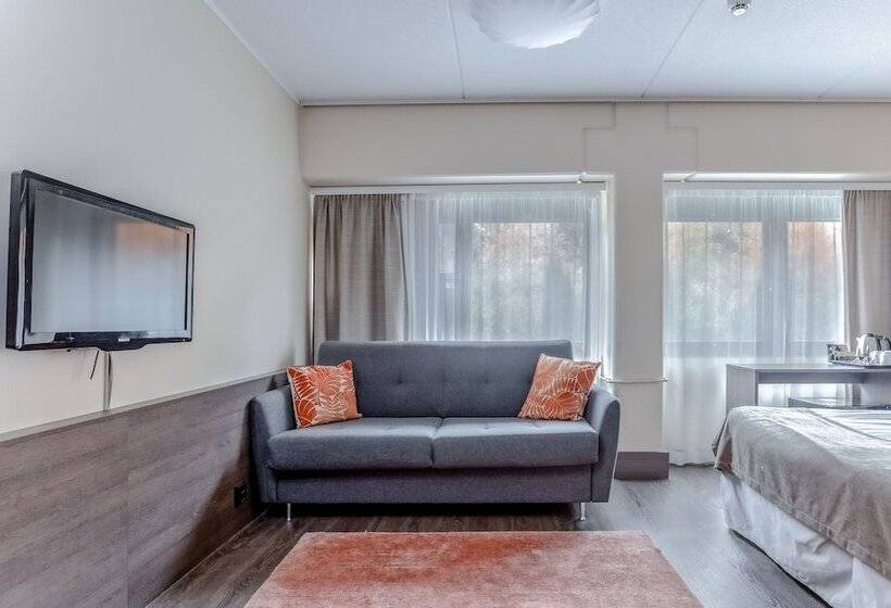 اتاق سوپریور با تخت بزرگ, Holiday Club Turun Caribia