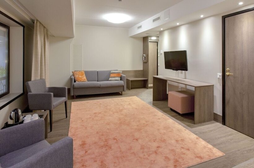 اتاق سوپریور با تخت دو نفره بزرگ, Holiday Club Turun Caribia