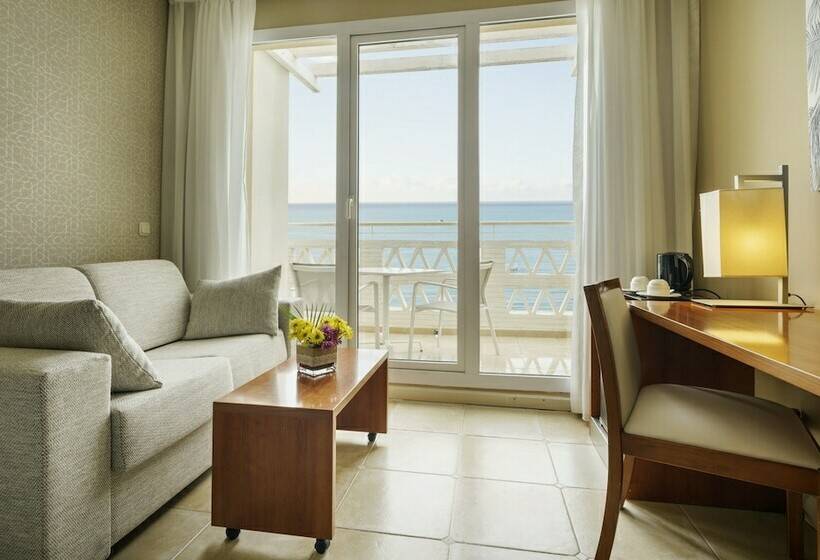 Standard Quadruple Room Sea View, Ilunion Fuengirola