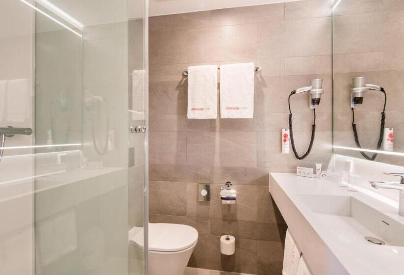 اتاق استاندارد یک نفره, Intercityhotel Hamburg Hauptbahnhof