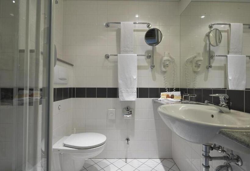 اتاق استاندارد, Intercityhotel Hamburg Hauptbahnhof