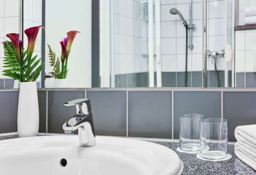 اتاق استاندارد, Intercityhotel Hamburg Hauptbahnhof
