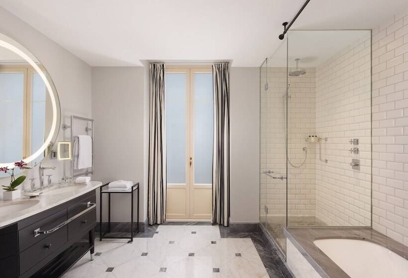 带河湖景观的套房, Maria Cristina, A Luxury Collection Hotel, San Sebastian