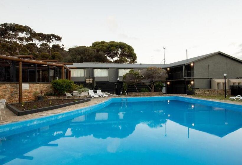 Standaard Driepersoonskamer met Uitzicht op het Zwembad, Mercure Kangaroo Island Lodge