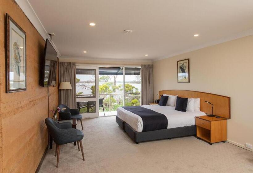 Standard Studio King Bed, Mercure Kangaroo Island Lodge