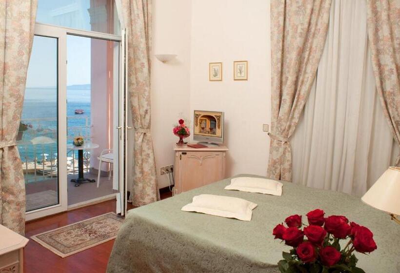 Quarto deluxe vista mar com balcao, Mozart