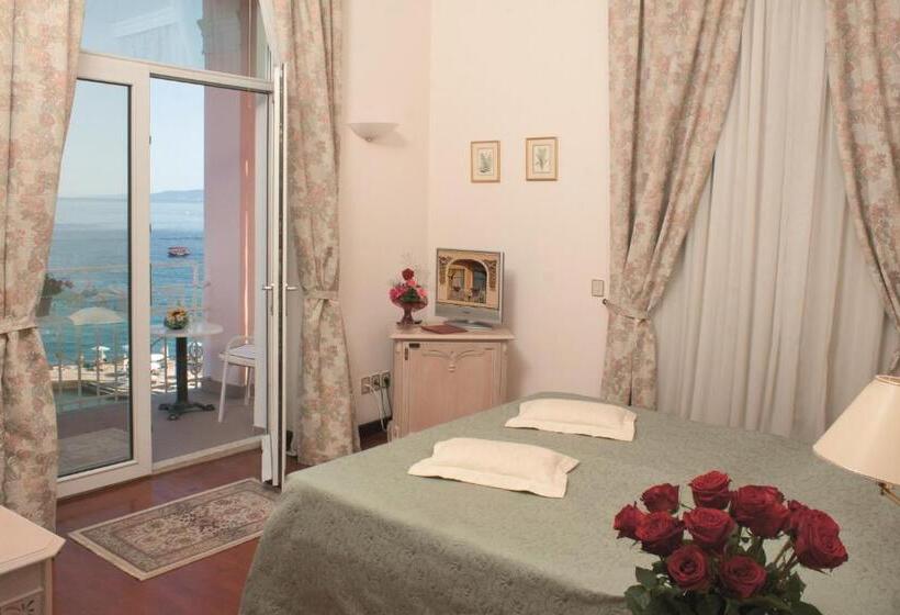 Quarto deluxe vista mar com balcao, Mozart