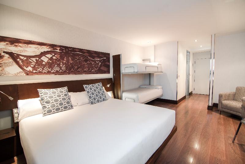 اتاق استاندارد چهار تخته, Petit Palace Marques Santa Ana