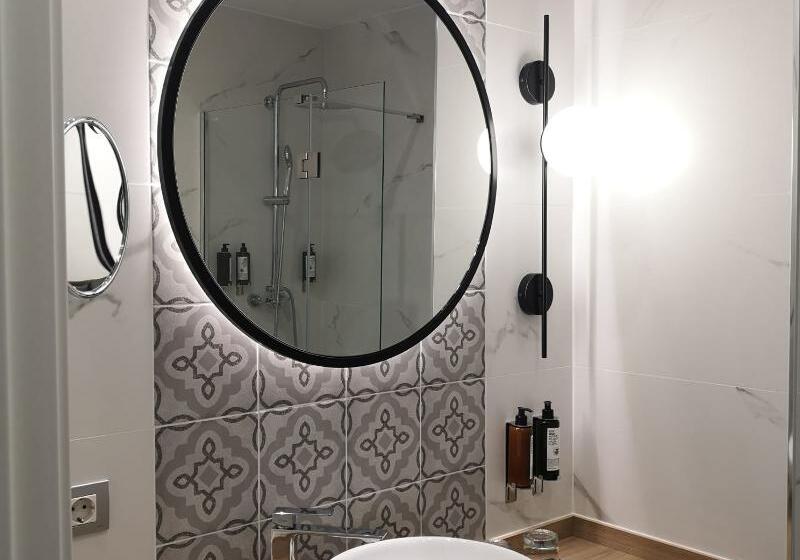 اتاق استاندارد یک نفره, Petit Palace Marques Santa Ana
