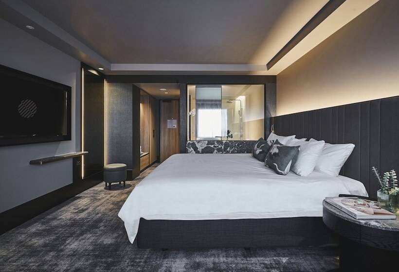 اتاق لوکس با چشم‌انداز, Pullman Melbourne On The Park