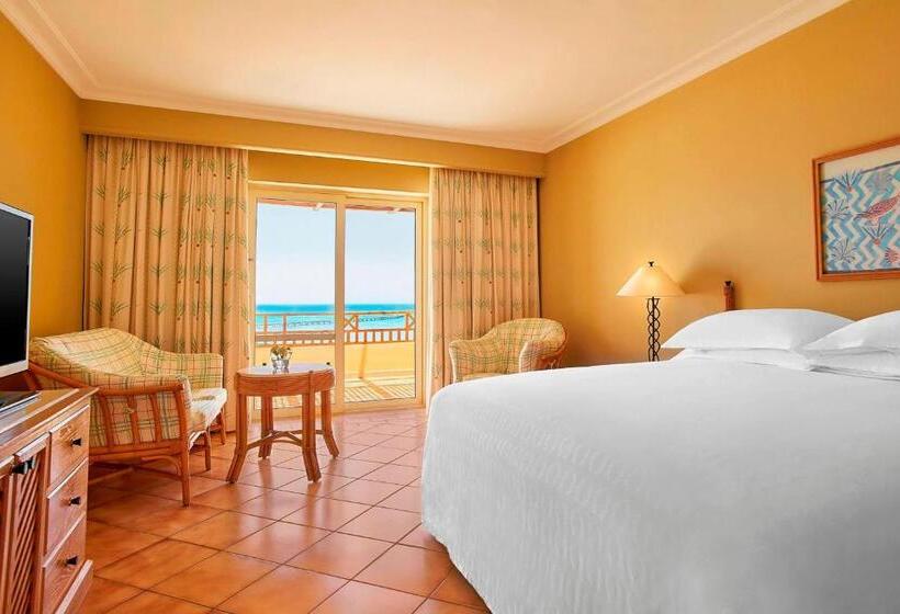 Quarto Estandar Cama King, Sheraton Soma Bay Resort