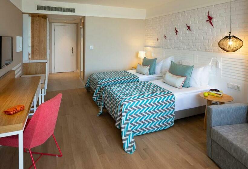 Superior Quadruple Room, Akra Kemer