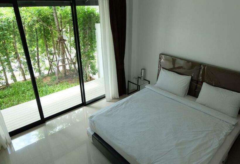 스탠다드 룸 킹사이즈 침대, Me2 Singhamuntra Resort Kamphaengsaen