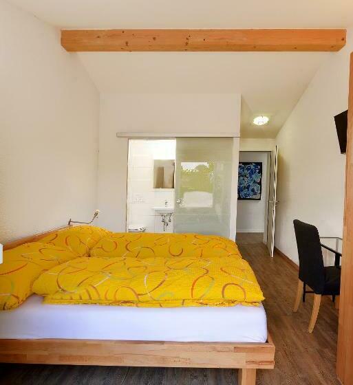 Standard Room, De La Gare