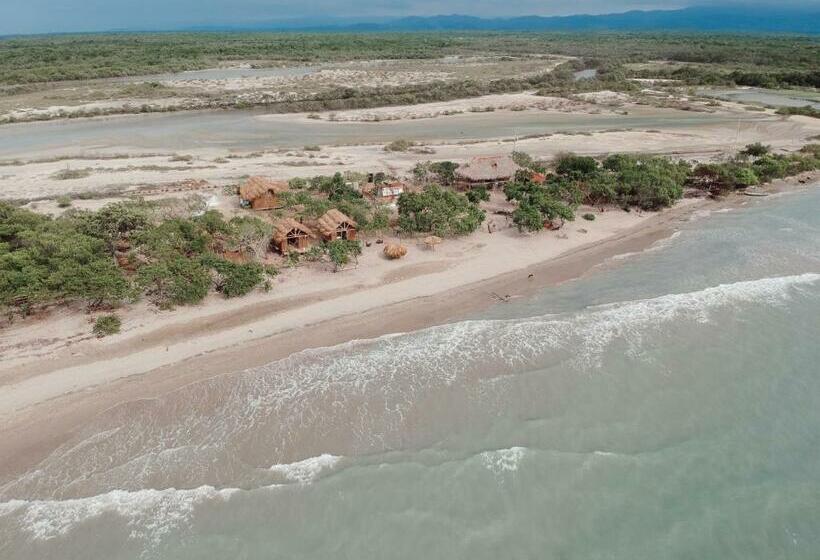 اتاق سه نفره دلوکس با چشم‌انداز دریا, Maleiwa Beach