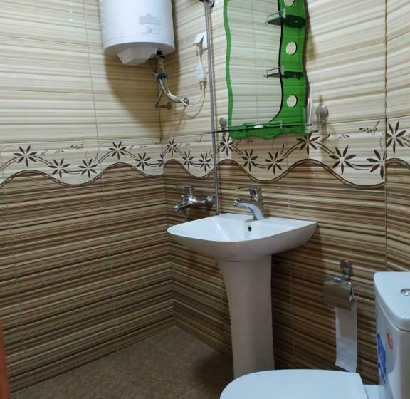 اتاق استاندارد با چشم‌انداز باغ, Alex Hotel In Shinuhayr