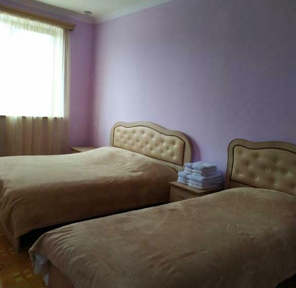 اتاق استاندارد با چشم‌انداز, Alex Hotel In Shinuhayr