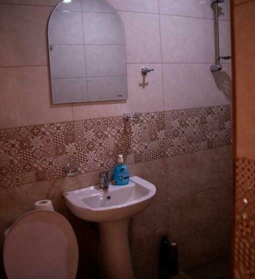 اتاق خانوادگی, B&b Sunrise House Aygavan