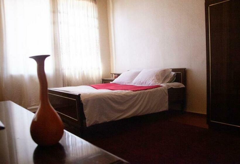 اتاق لوکس, B&b Sunrise House Aygavan