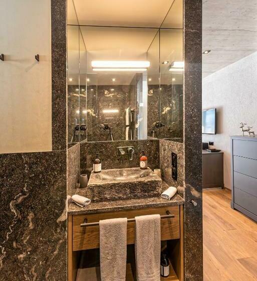 اتاق لوکس, Skilodge Oberlech