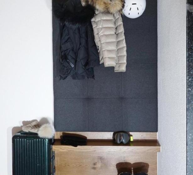 اتاق لوکس, Skilodge Oberlech