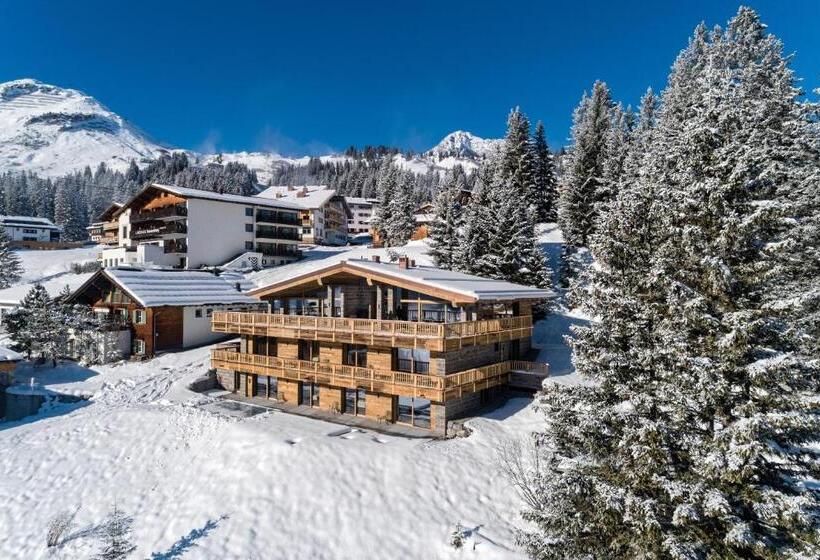 کلبه ییلاقی, Skilodge Oberlech