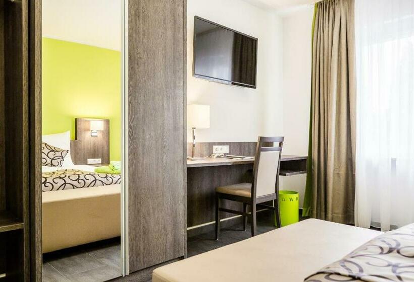 דירת דופלקס בת חדר שינה 1, Deluxe Haus Glessen   Zentral Zu Köln!