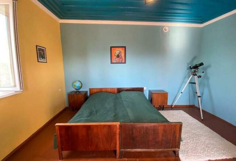 اتاق استاندارد با بالکن, Noosh Guesthouse