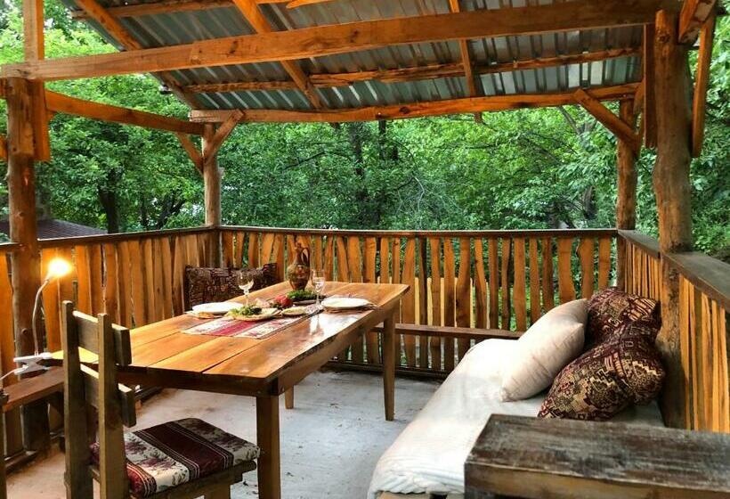 اتاق استاندارد با چشم‌انداز کوهستان, Bjnihouse, Guest House