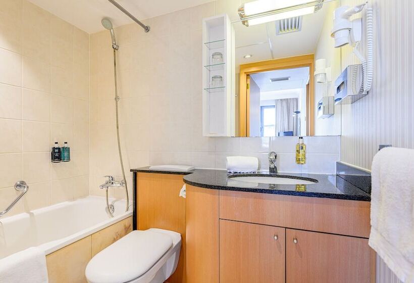 آپارتمان 2 خوابه, B Aparthotel Ambiorix
