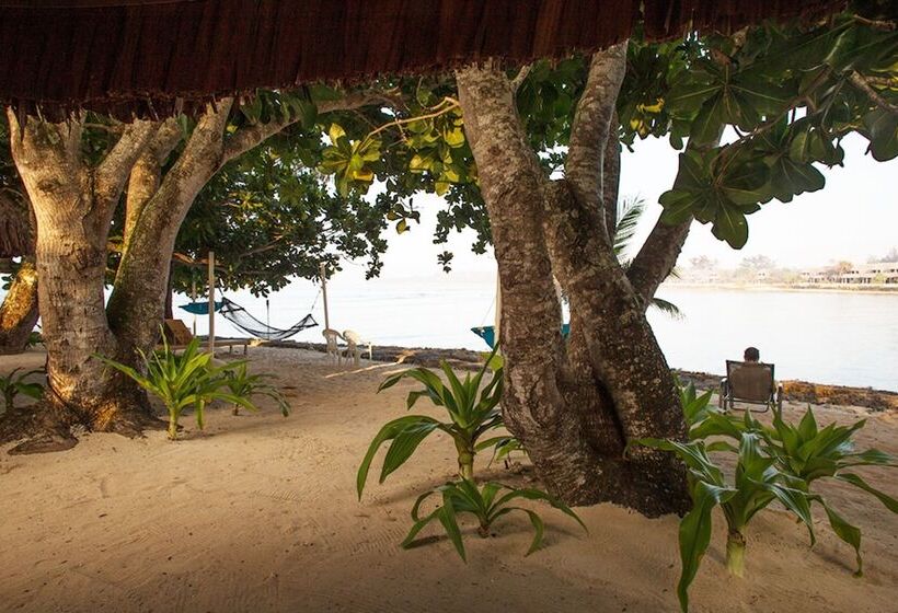 بنجلو قياسى مطلّ علي الحديقة, Breakas Beach Resort Vanuatu