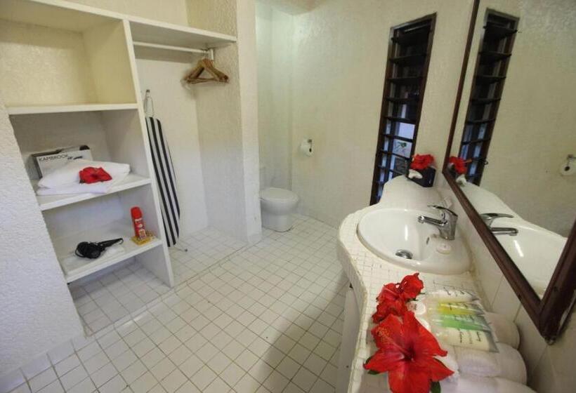 ویلای استاندارد با چشم‌انداز باغ, Breakas Beach Resort
