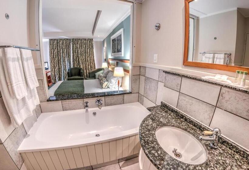 Standard Room Adapted for people with reduced mobility, City Lodge  Umhlanga Ridge Durban