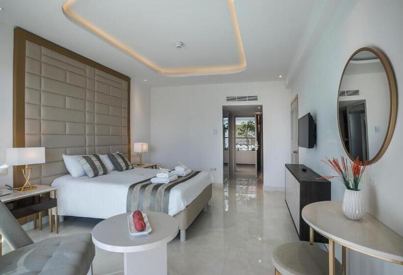 اتاق استاندارد با چشم‌انداز دریا, Constantinos The Great Beach