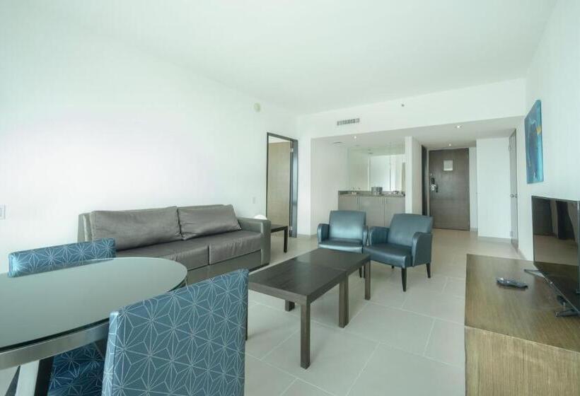 סוויטת ג'וניור אקזקיוטיב, Decapolis Hotel Panama City