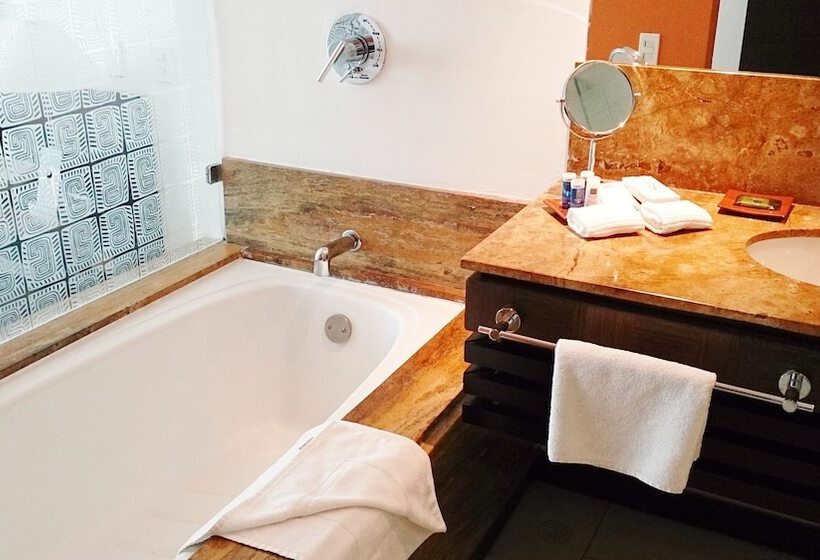 חדר דלוקס נוף לים, Decapolis Hotel Panama City