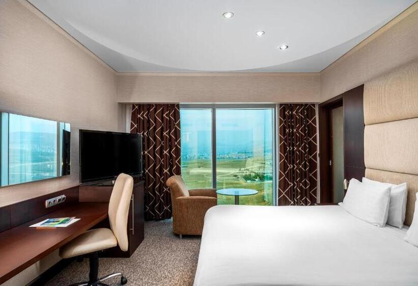 سوئیت با تخت بزرگ, Grand Hotel Konya