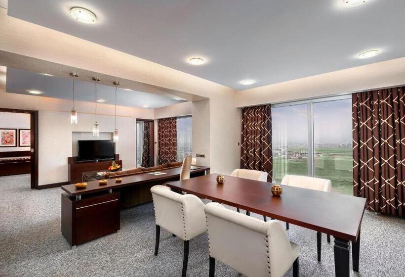 سوئیت با تخت بزرگ, Grand Hotel Konya