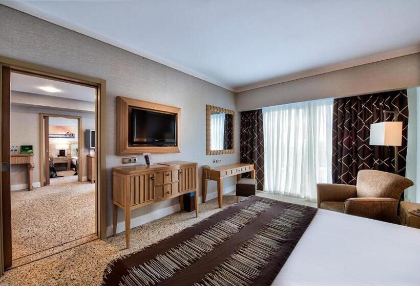اتاق خانوادگی, Grand Hotel Konya