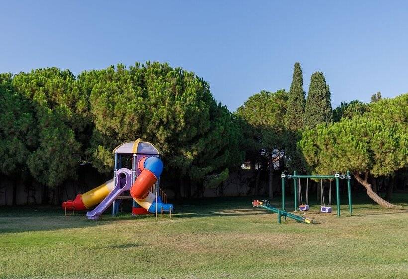 اتاق استاندارد با چشم‌انداز باغ, Grand Hotel Ontur Cesme